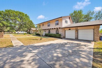 4514 Briar Forrest in San Antonio, TX - Building Photo - Building Photo