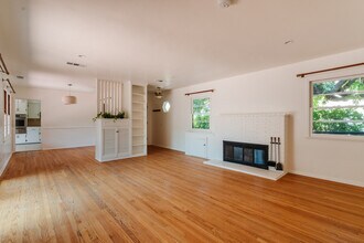 3551 W Ave 42 in Los Angeles, CA - Foto de edificio - Building Photo