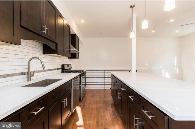 property at 4215 Manayunk Ave