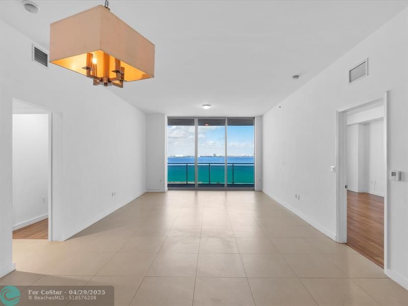 7901 Hispanola Ave in North Bay Village, FL - Building Photo