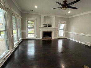 8893 Poplar Pike in Germantown, TN - Building Photo - Building Photo