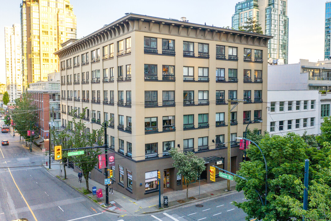 Murchies Building in Vancouver, BC - Building Photo