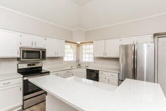 2861 McVay Trail Dr in Memphis, TN - Foto de edificio - Building Photo