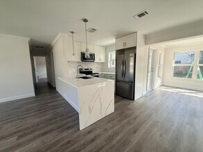 442 SW 14th Ct in Pompano Beach, FL - Building Photo - Building Photo