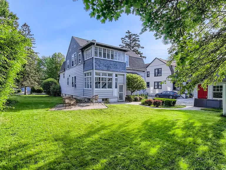 544 Onwentsia Ave in Highland Park, IL - Foto de edificio