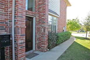 3604 Vienna St in Irving, TX - Foto de edificio - Building Photo