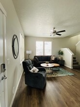 5929 S Boddington Ln in Boise, ID - Foto de edificio - Building Photo