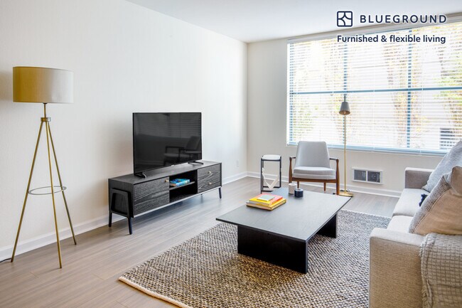 2 Townsend St, Unit SI FL5-ID393 in San Francisco, CA - Foto de edificio - Building Photo