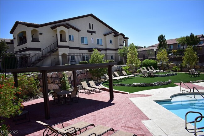 property at 2291 W Horizon Ridge Pkwy