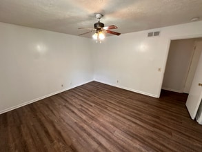 1071-1073 Laurel Ln NW in Conyers, GA - Building Photo - Building Photo