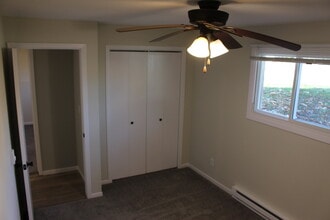 1061 Terrace Dr in Onalaska, WI - Building Photo - Building Photo