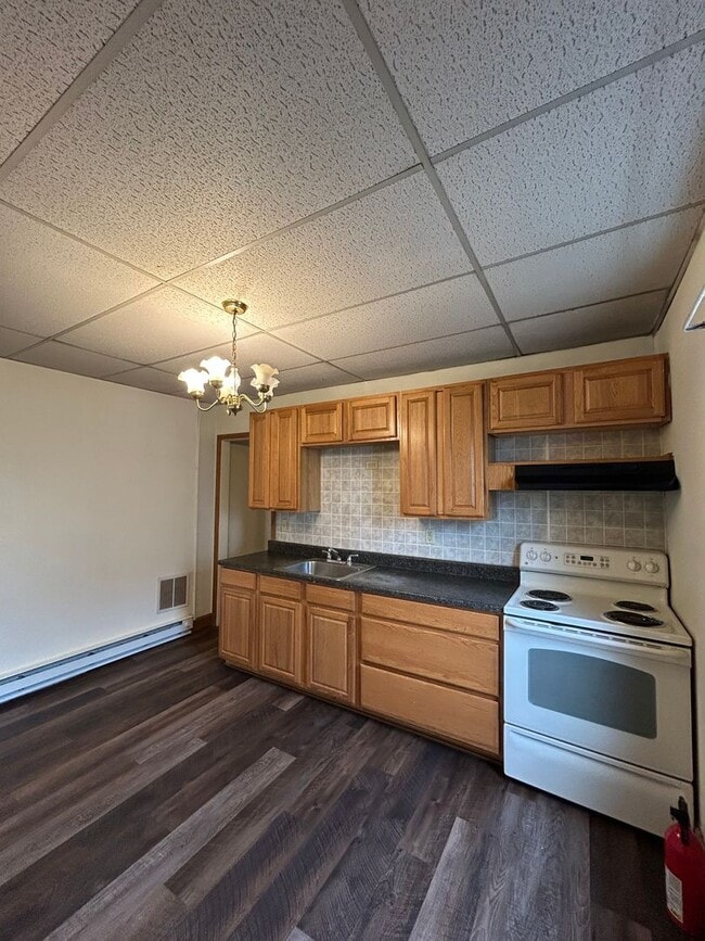 property at 606 Union St