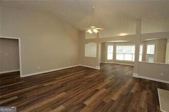 1490 Creek Pointe Cir in Lawrenceville, GA - Building Photo - Building Photo