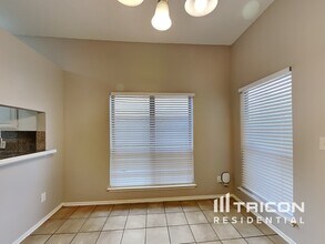 916 Simon Dr in Cedar Hill, TX - Building Photo - Building Photo