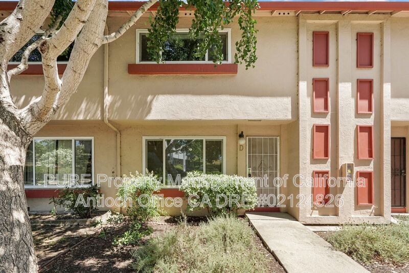 1894 Lynwood Dr in Concord, CA - Building Photo