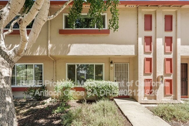 property at 1894 Lynwood Dr