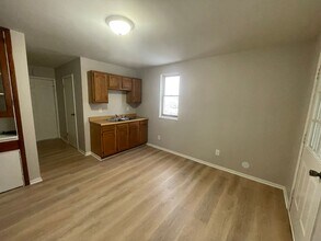1000 Duss Ave in Ambridge, PA - Building Photo - Building Photo
