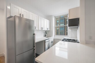 1327 Willow Ave in Hoboken, NJ - Building Photo - Building Photo