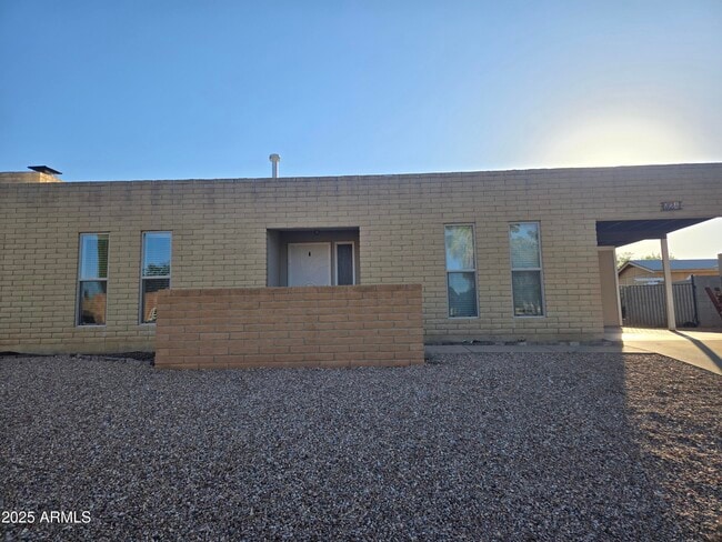 property at 924 Calle Jinete