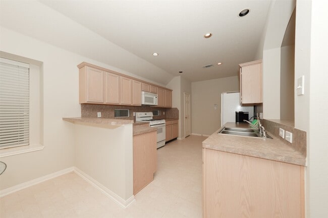 property at 21315 River Knoll Ln