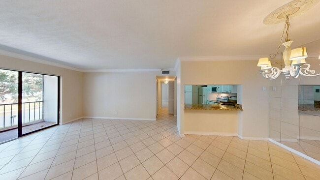 1015 Green Pine Blvd in West Palm Beach, FL - Building Photo - Building Photo