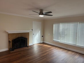 6015 8th Ave in Sacramento, CA - Foto de edificio - Building Photo