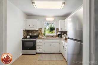 12 Chiles Ave in Asheville, NC - Building Photo - Building Photo