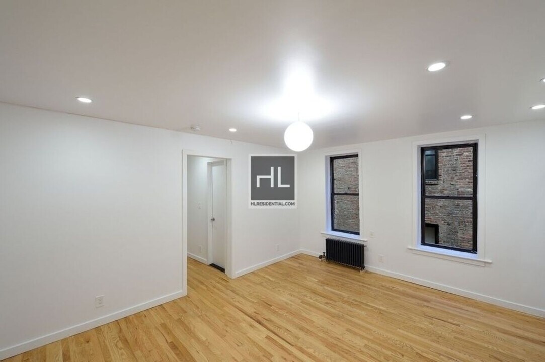 LEROY ST., Unit 1D in New York, NY - Foto de edificio