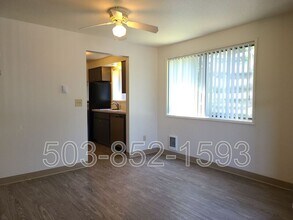 2326 21st Pl in Forest Grove, OR - Building Photo - Building Photo