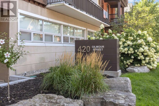 420-420 Gilmour St in Ottawa, ON - Building Photo - Building Photo