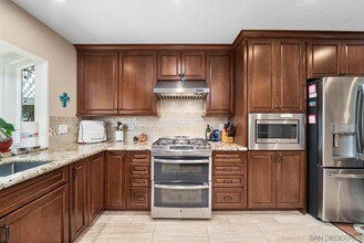 10064 Connell Rd in San Diego, CA - Building Photo - Building Photo