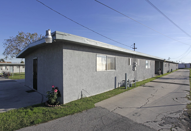 7800-7900 Athens Cir in Buena Park, CA - Building Photo - Building Photo