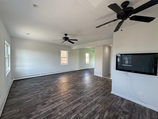 322 E Olive St in Long Beach, NY - Building Photo - Building Photo