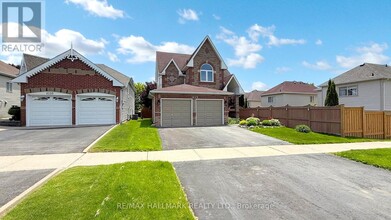 1035 Beatrice St E in Oshawa, ON - Building Photo - Building Photo