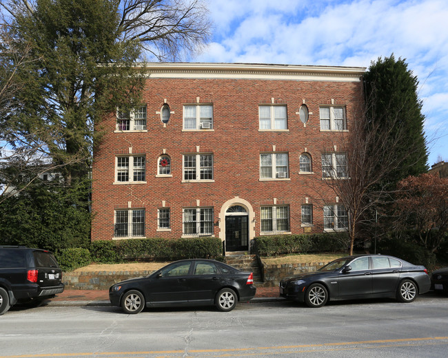 1549 35th St NW in Washington, DC - Foto de edificio - Building Photo