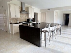 4711 Imogene St in Houston, TX - Building Photo - Building Photo