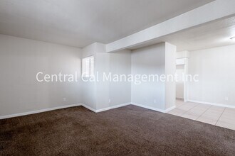 813 Karma Ct in Bakersfield, CA - Building Photo - Building Photo