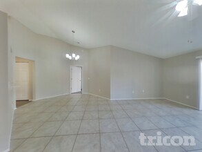 1236 Sweet Gum Dr in Brandon, FL - Foto de edificio - Building Photo