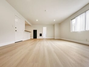 250 Avenida Montalvo in San Clemente, CA - Foto de edificio - Building Photo