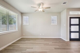 17127 White Acer Way in Houston, TX - Foto de edificio - Building Photo