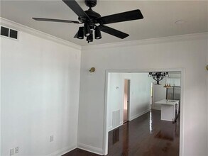 3208 Louisiana Ave Pkwy in New Orleans, LA - Foto de edificio - Building Photo