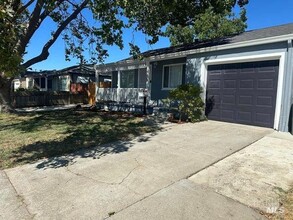 758 Elmwood Ave in Vallejo, CA - Building Photo - Building Photo