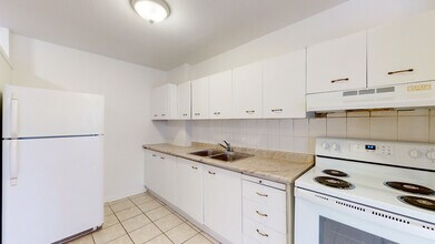 60 Daly Avenue – Canadiana Apartments in Ottawa, ON - Building Photo - Building Photo