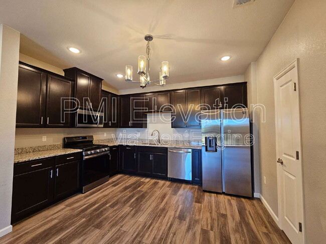 1881 S Dunkirk St in Aurora, CO - Building Photo - Building Photo