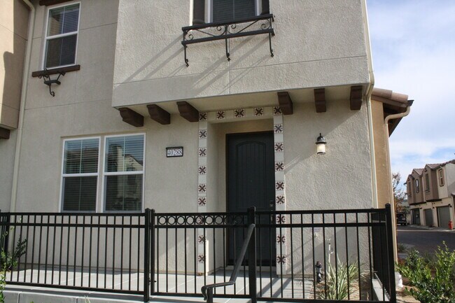 40288 Calle Real in Murrieta, CA - Building Photo - Building Photo