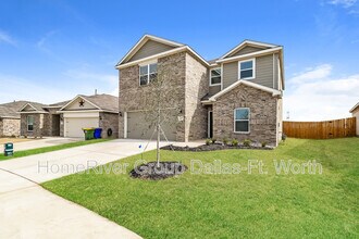 517 Gib Woodall Dr in Venus, TX - Building Photo - Building Photo
