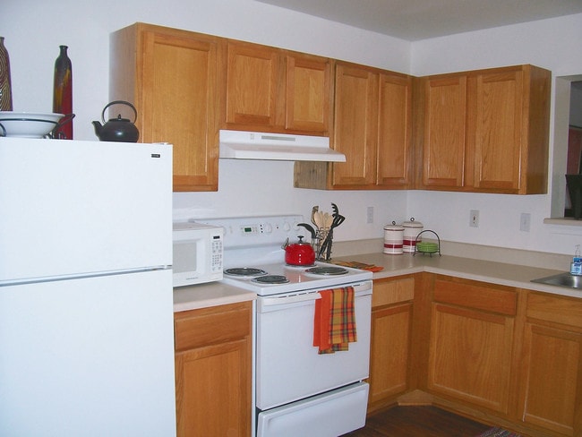 Crescent Pointe Townhomes in Stafford, VA - Foto de edificio - Building Photo
