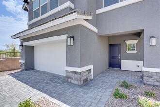 323 Canary Song Dr in Henderson, NV - Building Photo - Building Photo