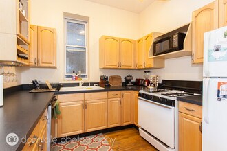 1817 W Armitage Ave in Chicago, IL - Building Photo - Building Photo