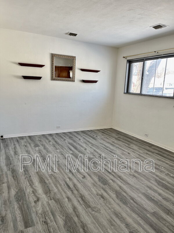 909 W Donaldson Ave in Mishawaka, IN - Building Photo - Building Photo